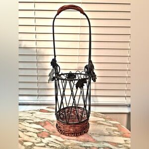Black and Brown Wire Basket Wine Bottle Holder